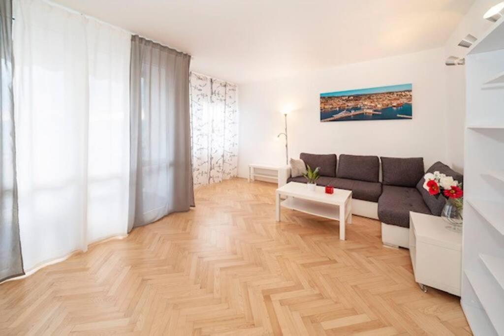 Sea City View W/ 2Bd 1Bt Free Street Parking Rijeka Exterior photo