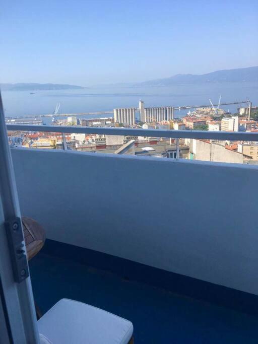Sea City View W/ 2Bd 1Bt Free Street Parking Rijeka Exterior photo